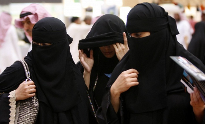 A Saudi woman tweeted a photo of herself without a hijab was arrested 